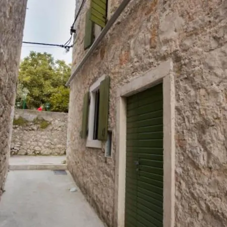 Apartment Stone House - Two Bedroom With Balcony