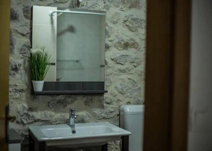 Stone House - Two Bedroom With Balcony Apartment Murter