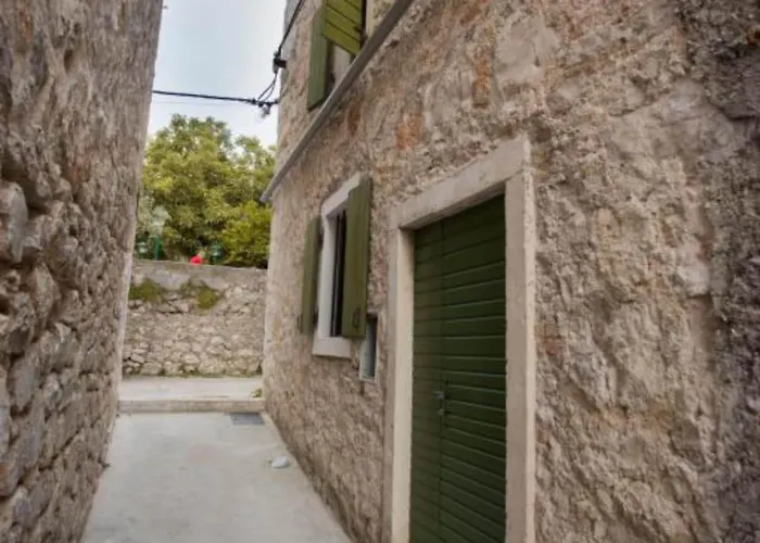 Apartment Stone House - Two Bedroom With Balcony